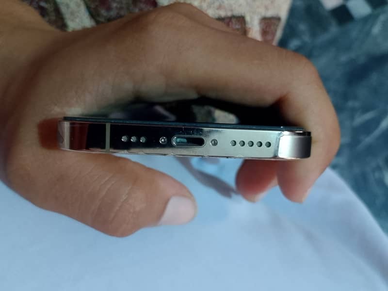 Apple iPhone 14 Pro 2