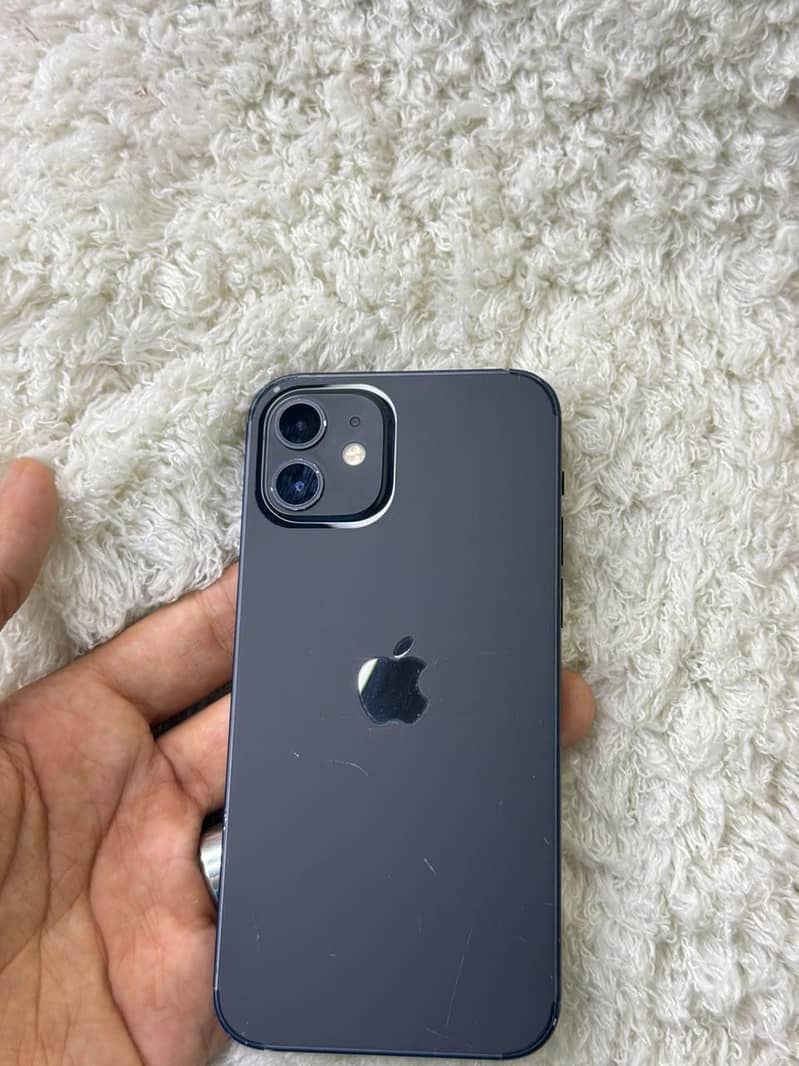 Apple iPhone 12 6