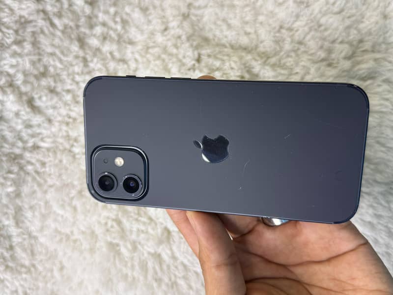 Apple iPhone 12 9