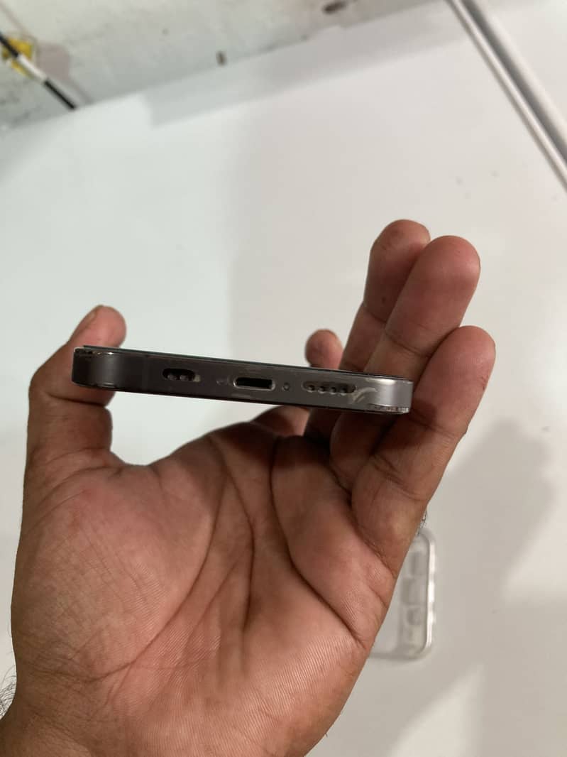 Apple iPhone 12 Pro 4