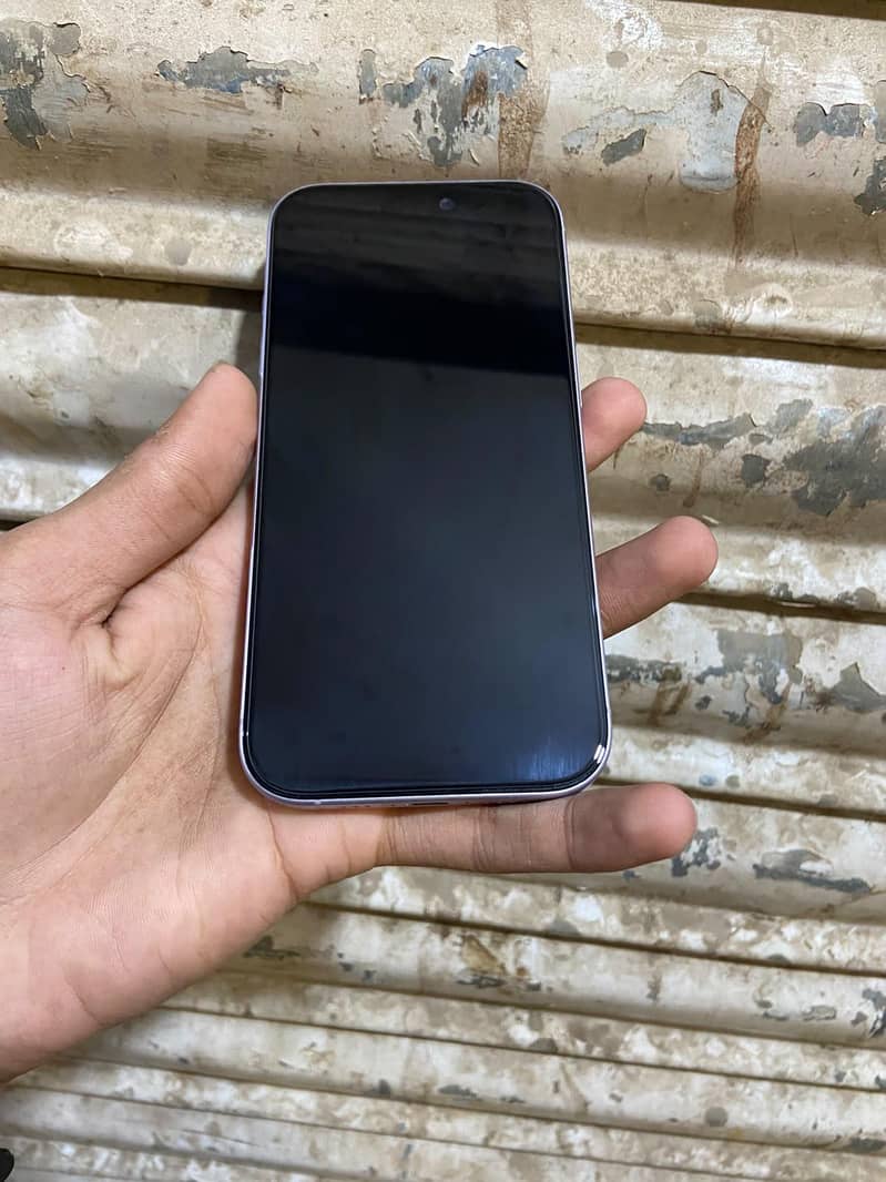 iPhone 17 4