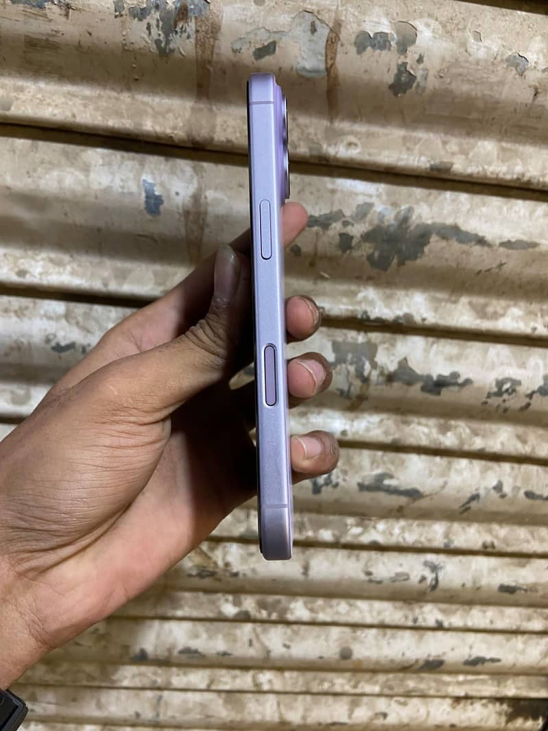 iPhone 17 6