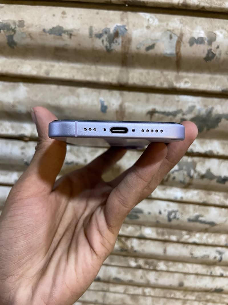 iPhone 17 7