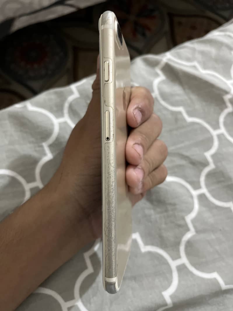 Apple iPhone 7 Plus 3