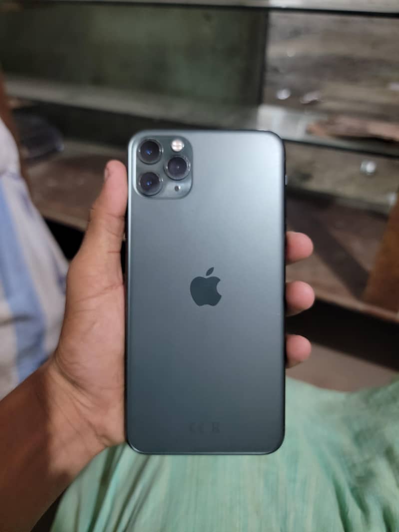 Apple iPhone 11 Pro Max 2