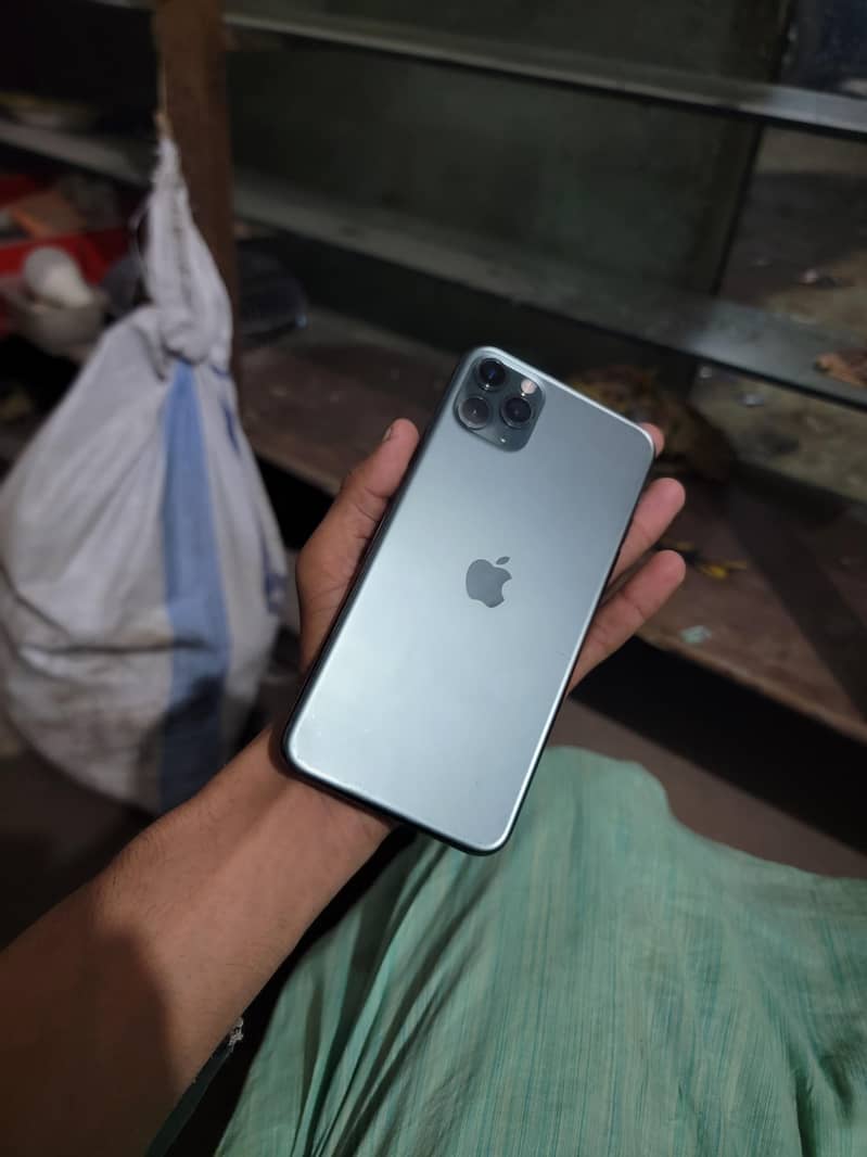 Apple iPhone 11 Pro Max 5