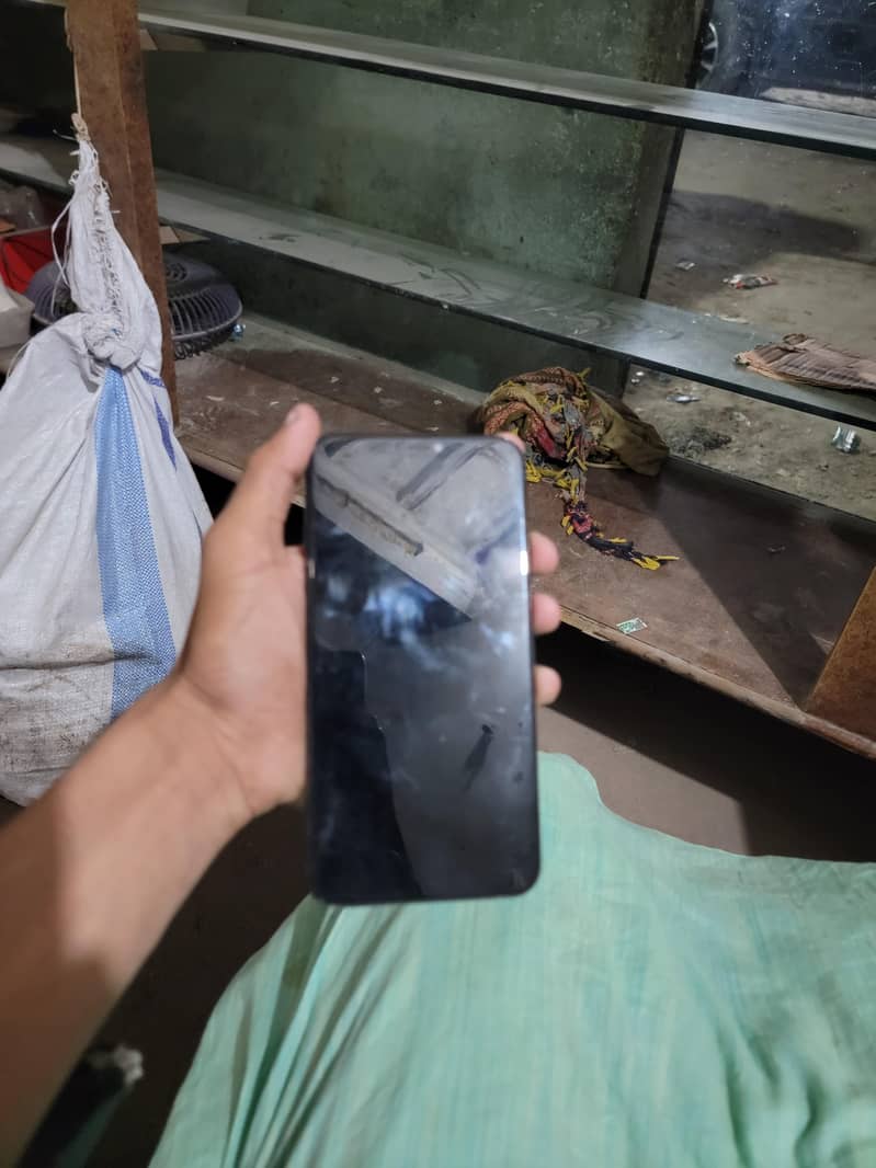 Apple iPhone 11 Pro Max 6