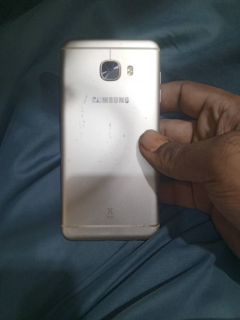Samsung Mobile C5 1