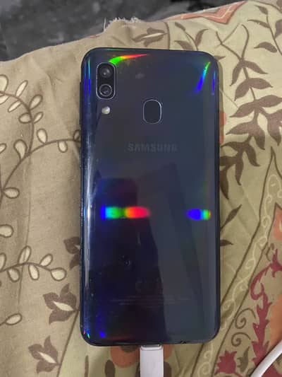 Samsung Mobile A40s non pta