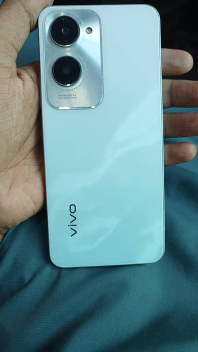 Vivo Y18