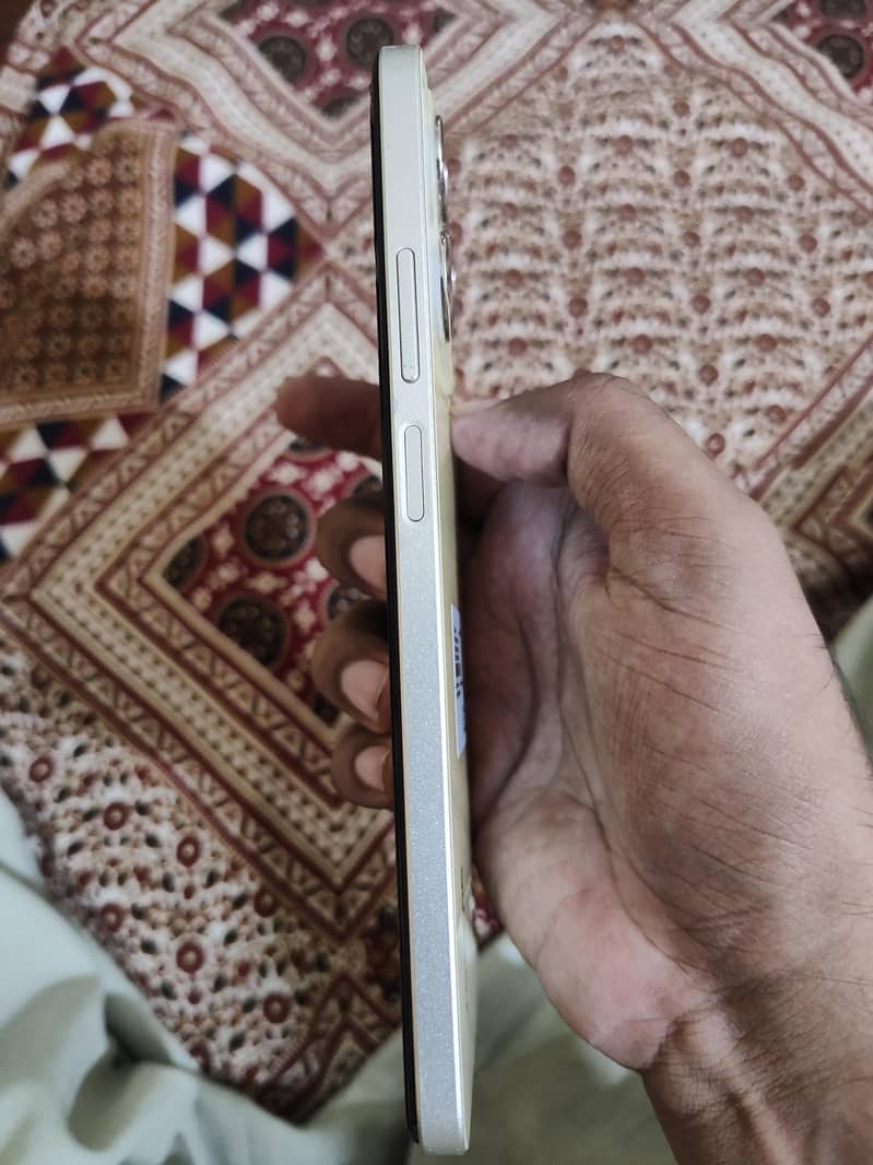 Realme C53 3