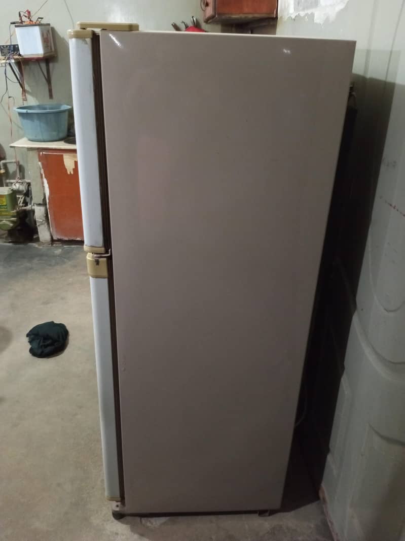 dawlance fridge 2