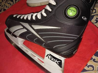 Ice Skating   SHOES.    Canadian