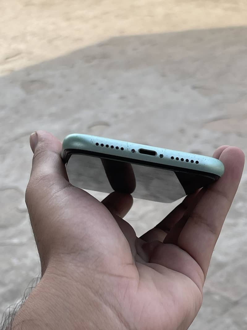 Apple iPhone 11 2