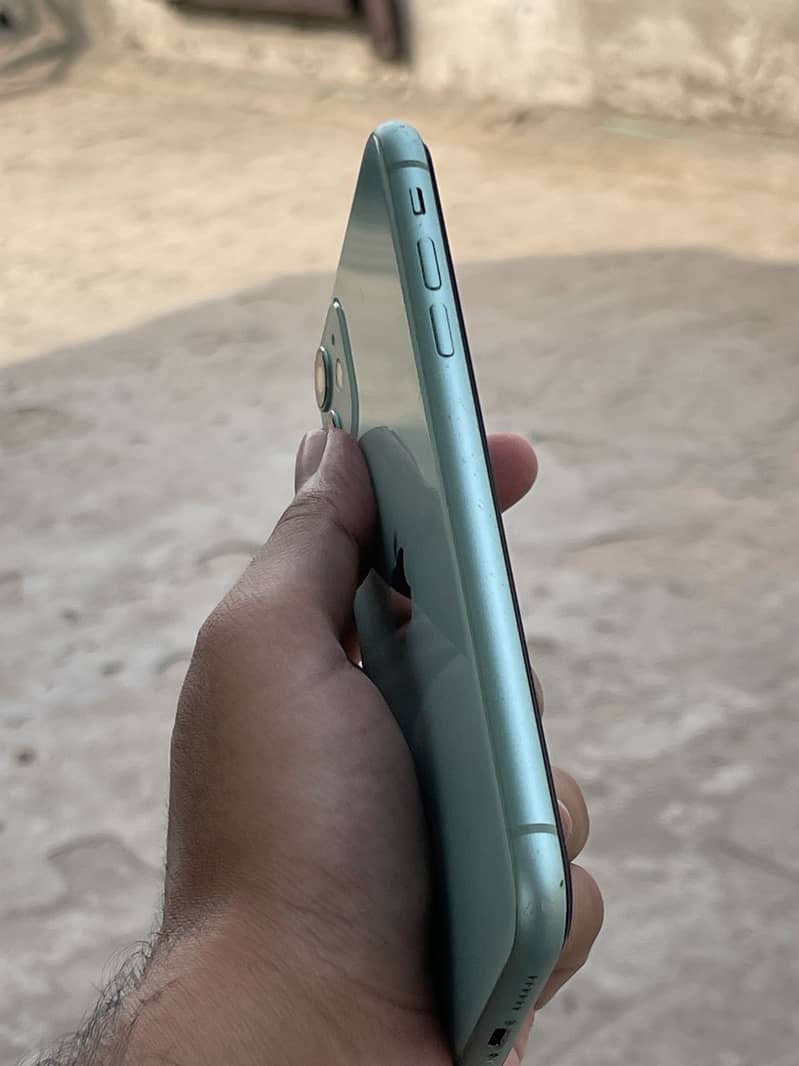 Apple iPhone 11 5