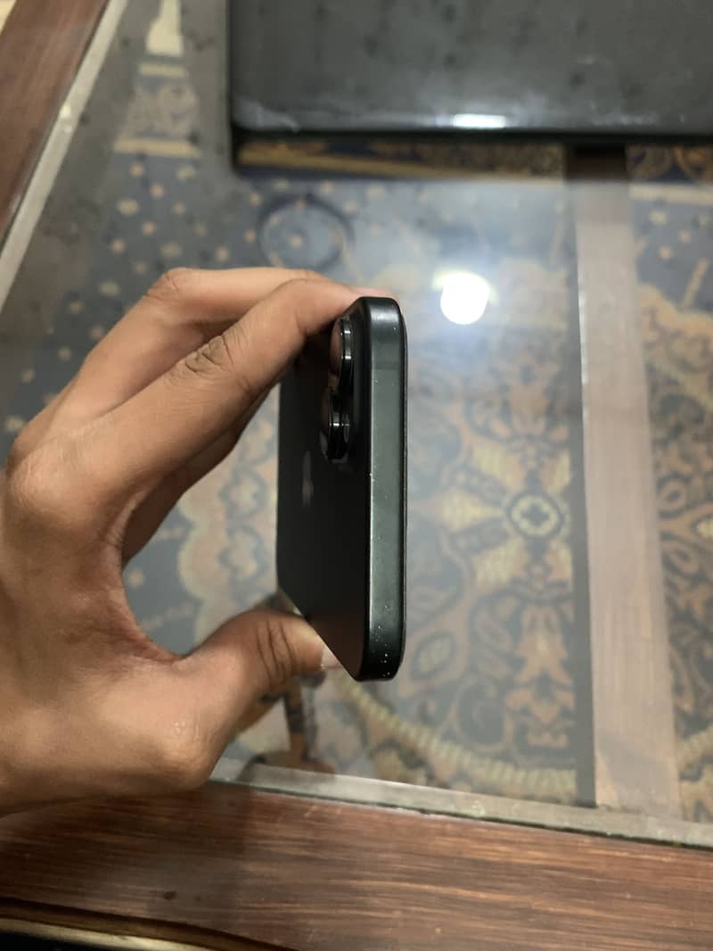 Apple iPhone 15 plus 2