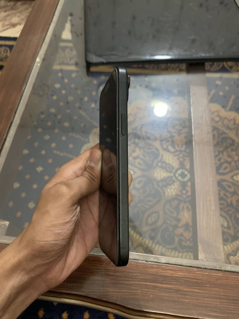 Apple iPhone 15 plus 6