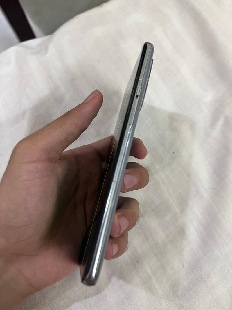 One Plus 9 Pro 4