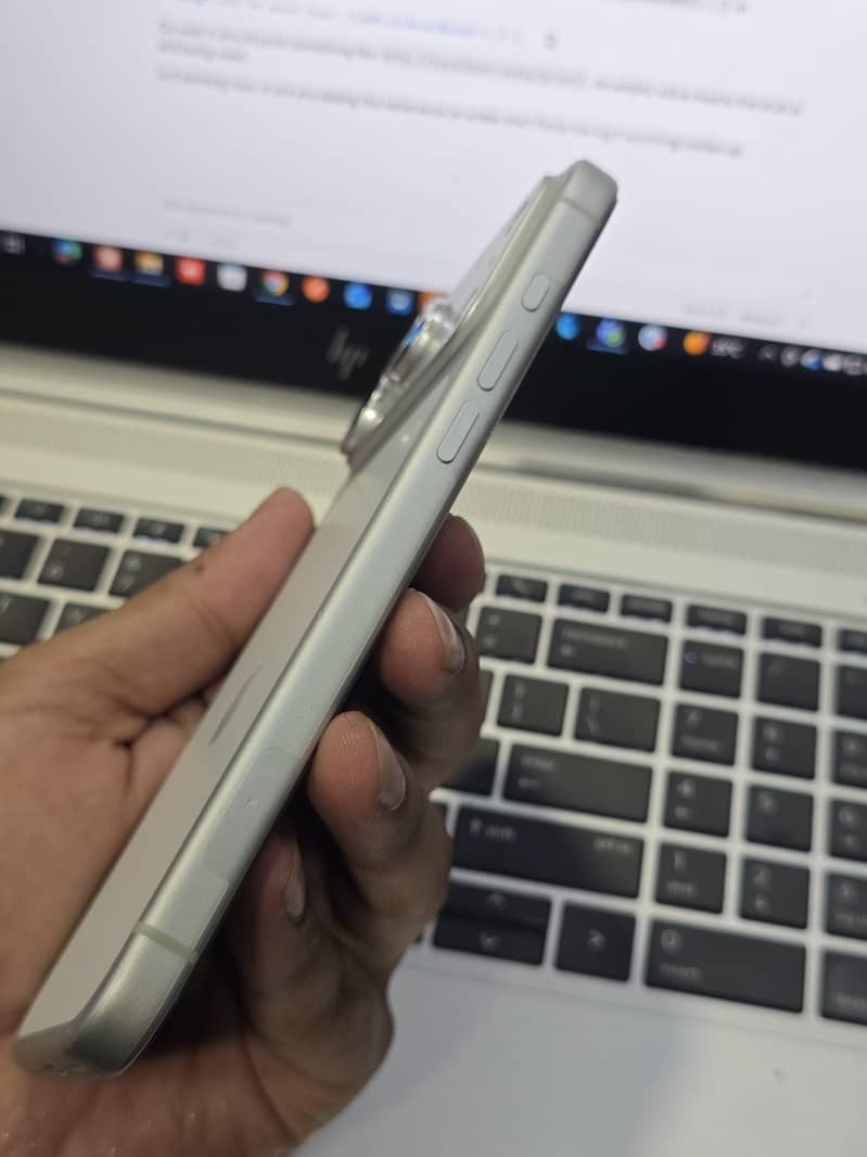 Apple iPhone 17 Pro Max 2