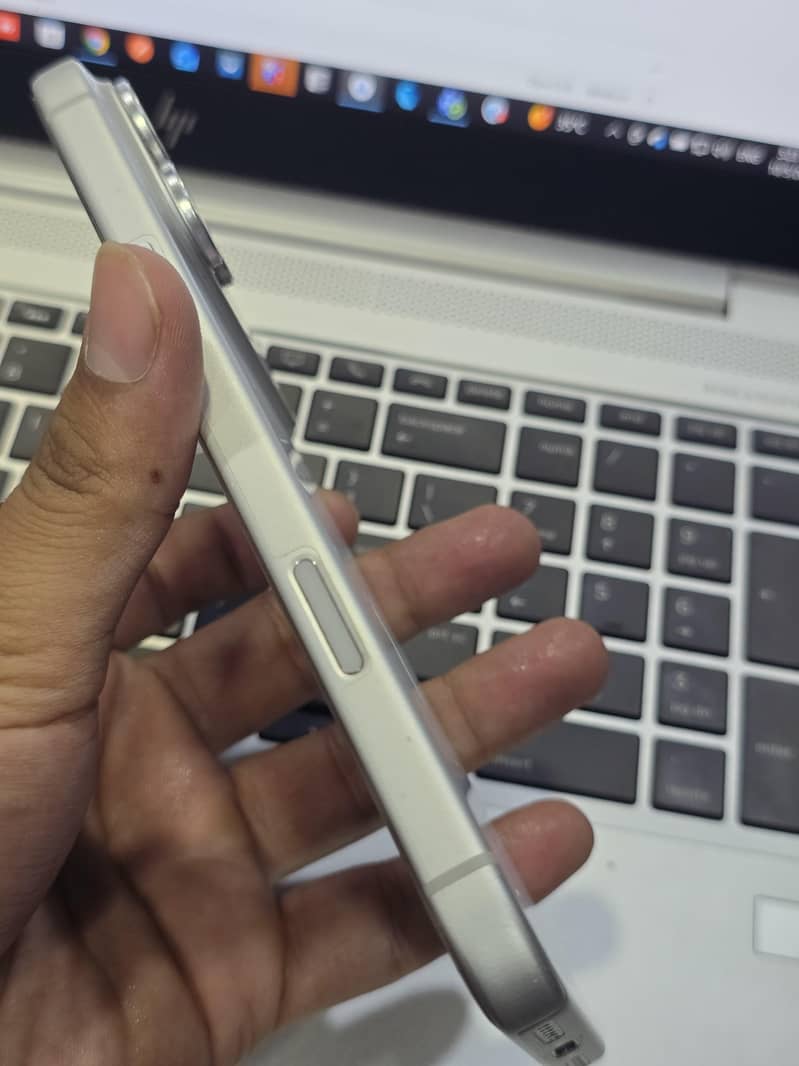 Apple iPhone 17 Pro Max 3