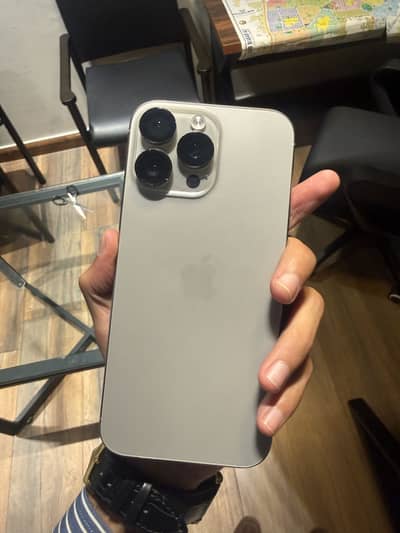 Apple iPhone 16 Pro Max