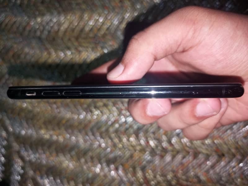 Apple iPhone X 3