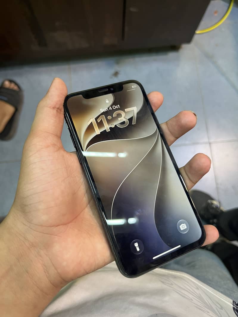 Apple iPhone 11 Pro 1