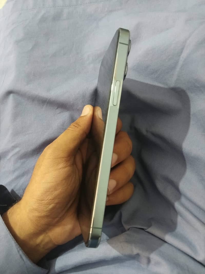 Apple iPhone 13 Pro Max 3