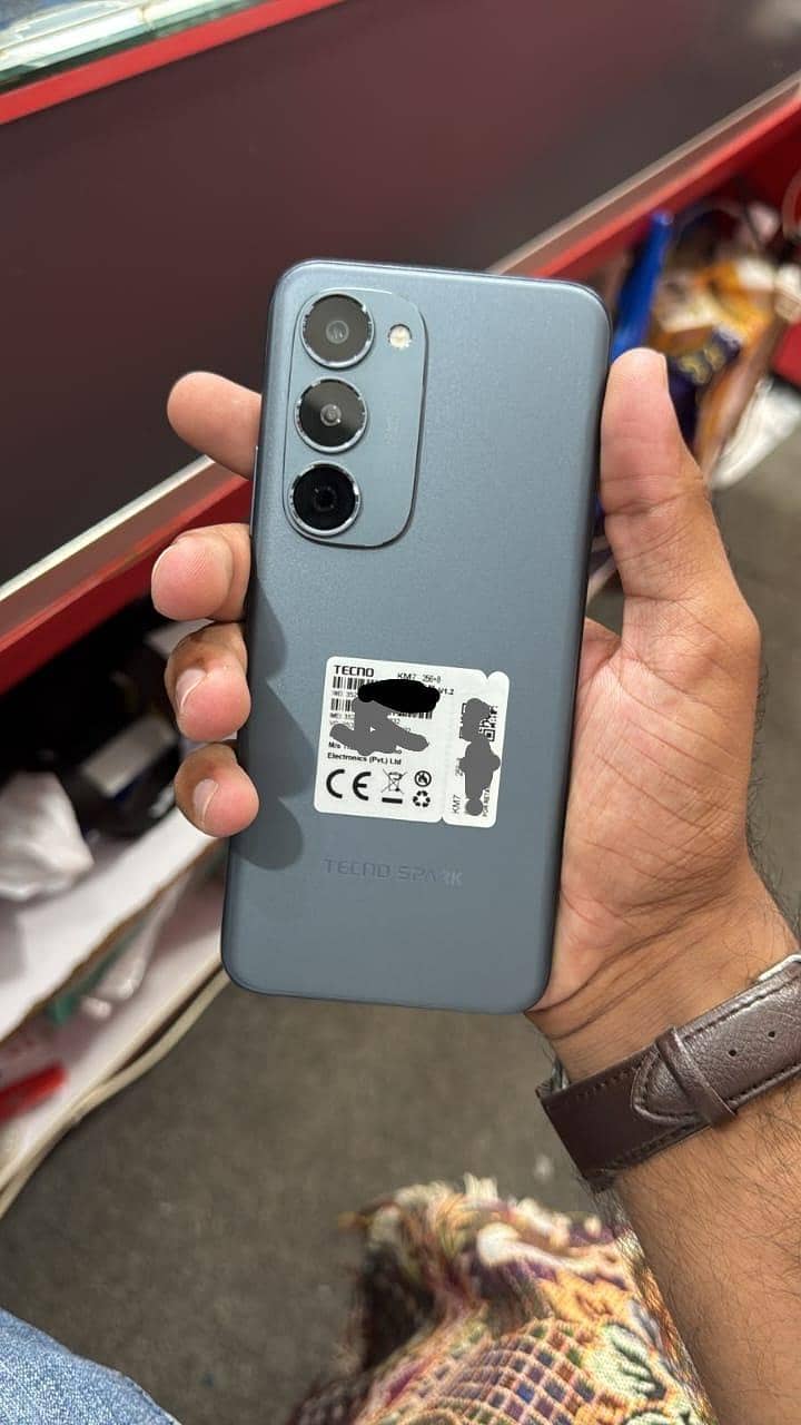 Tecno Spark 40 pro plus 0
