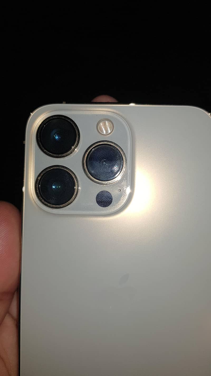Apple iPhone 13 Pro 4
