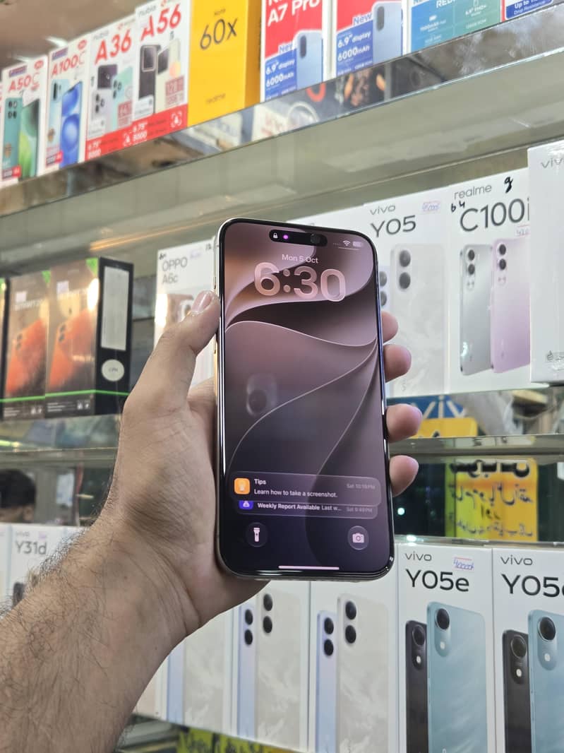 Apple iPhone 15 Pro Max 1
