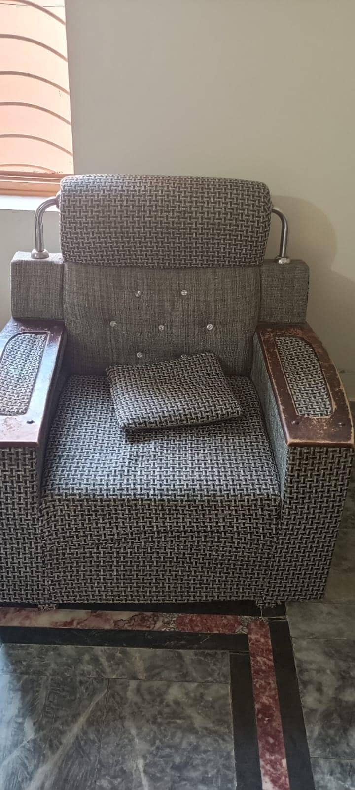 GRAY 5 SEATER SOFA 4