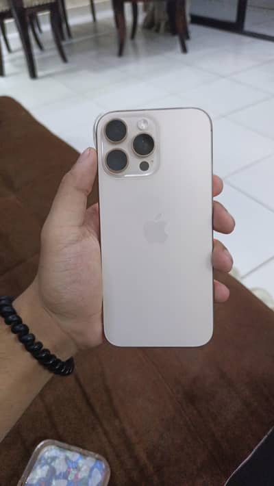Apple iPhone 16 Pro Max