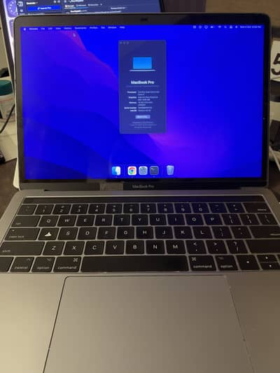 Macbook Pro 2017 16 GB 512 GB and 13 inch