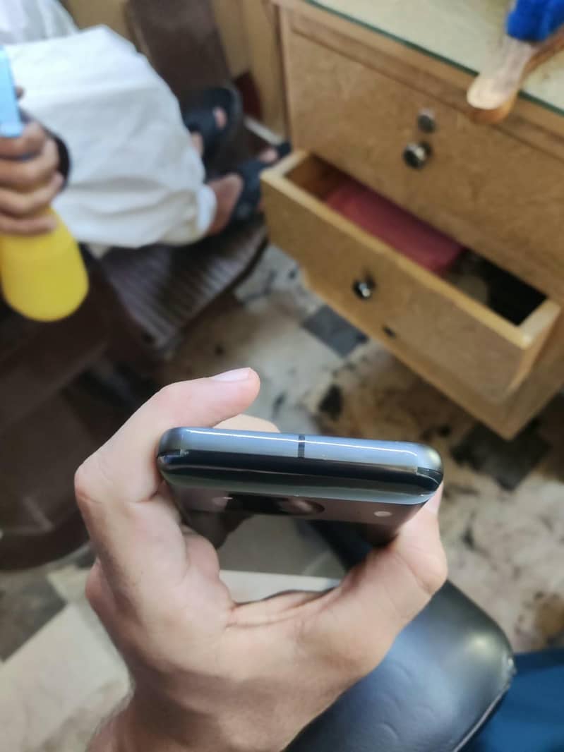 Google Pixel 8 2