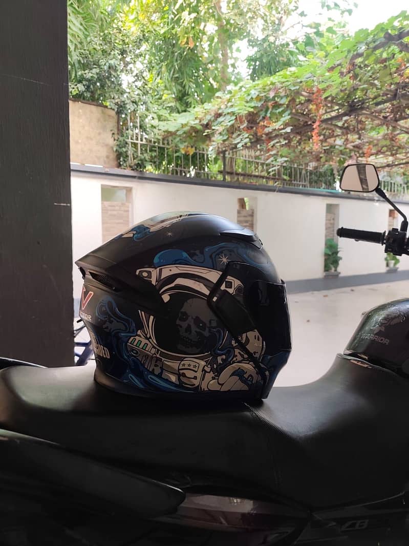 Vector Skull Helmet 2