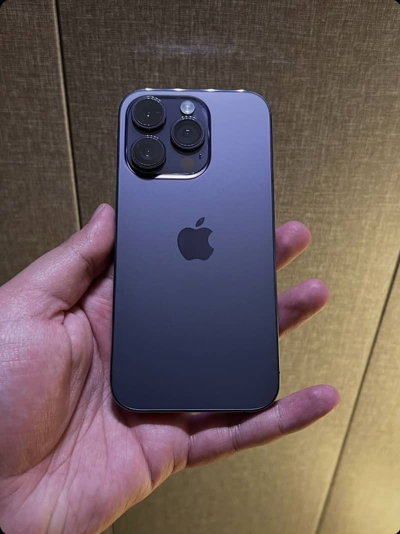 Apple iPhone 14 Pro 0