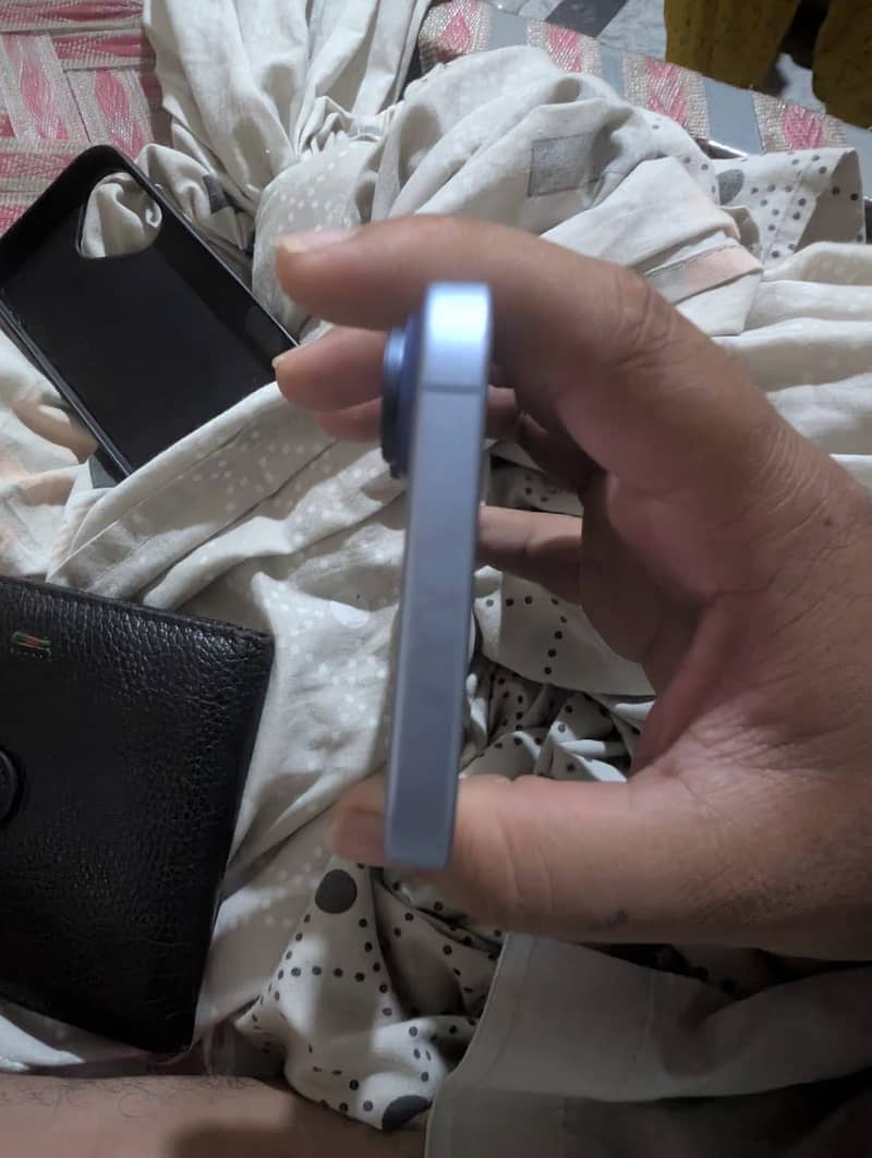 Apple iPhone 17 5