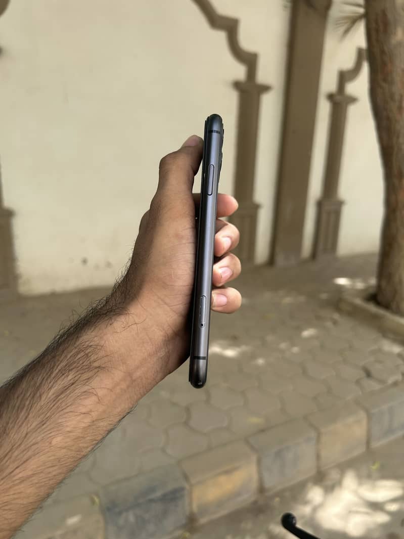 Apple iPhone 11 1