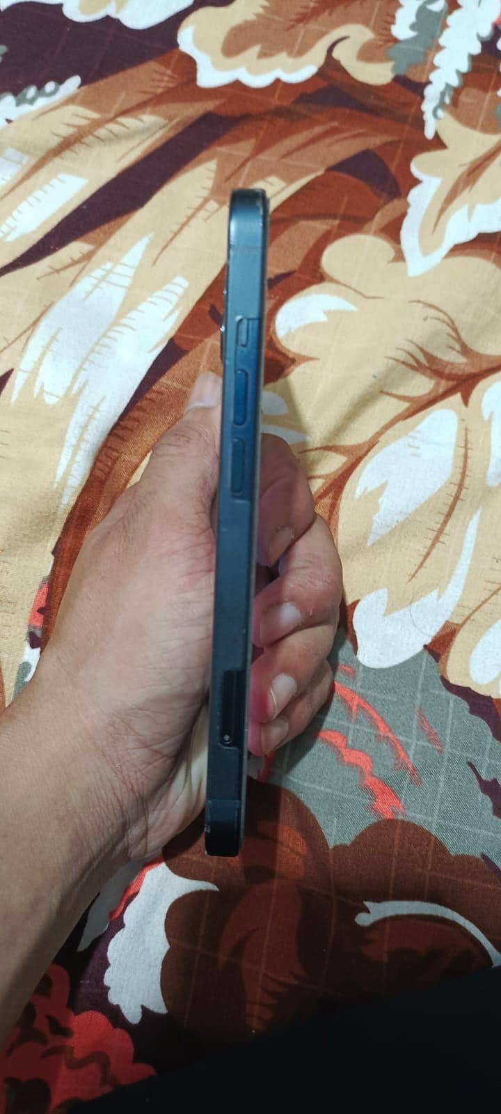 Apple iPhone 13 2