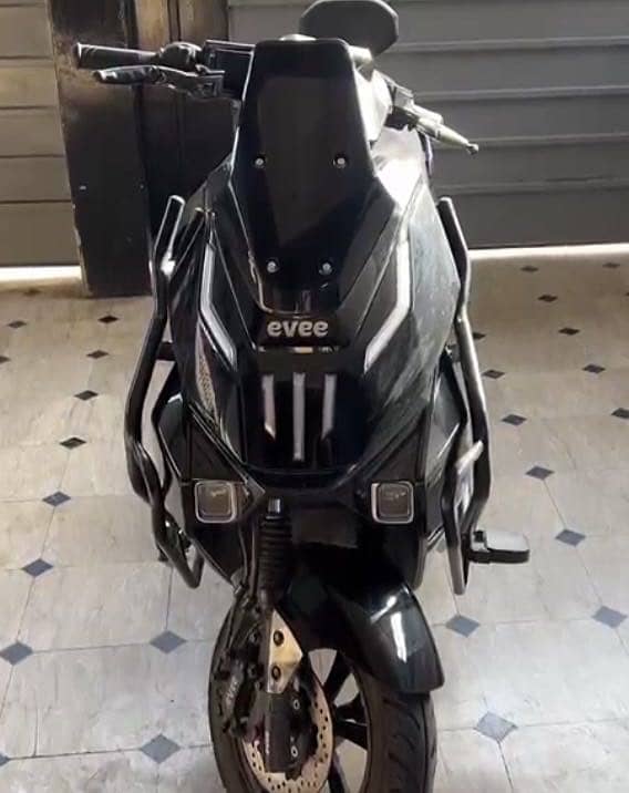 Evee sqube 2026 model drive only 650 km 1