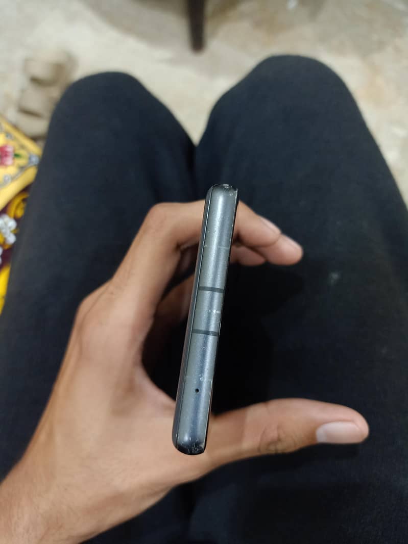 Google Pixel 7a 5