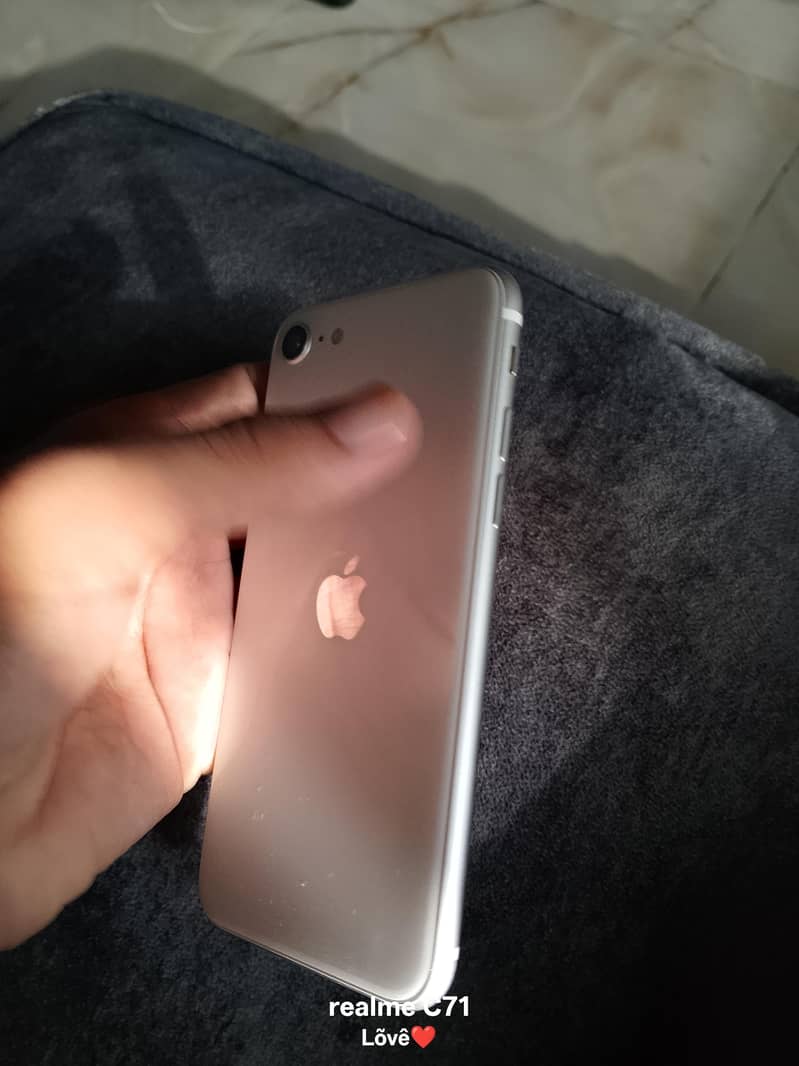 Apple iPhone SE 4