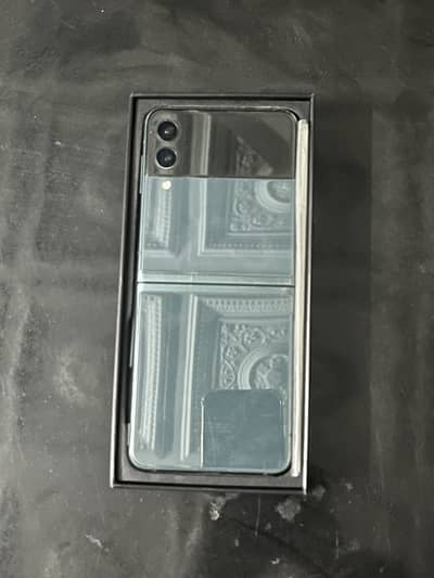 Samsung Mobile Z Flip 3