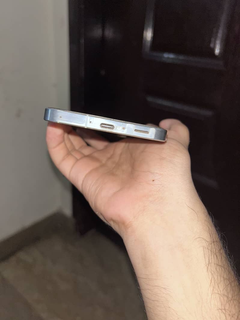 Samsung Mobile A56 1