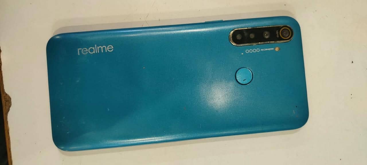 Realme 5i 0