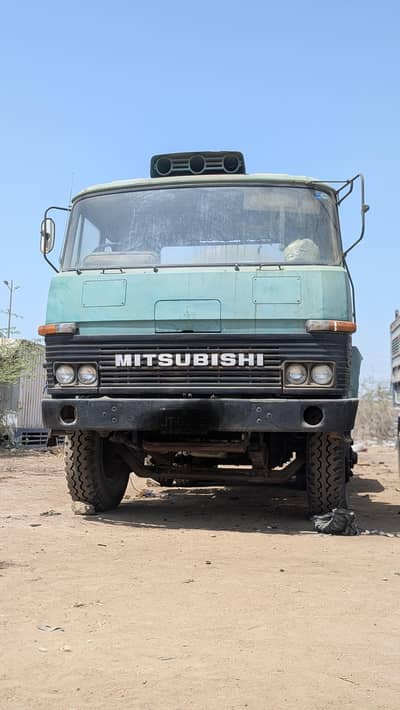Mitsubishi truck 8DC8 engine