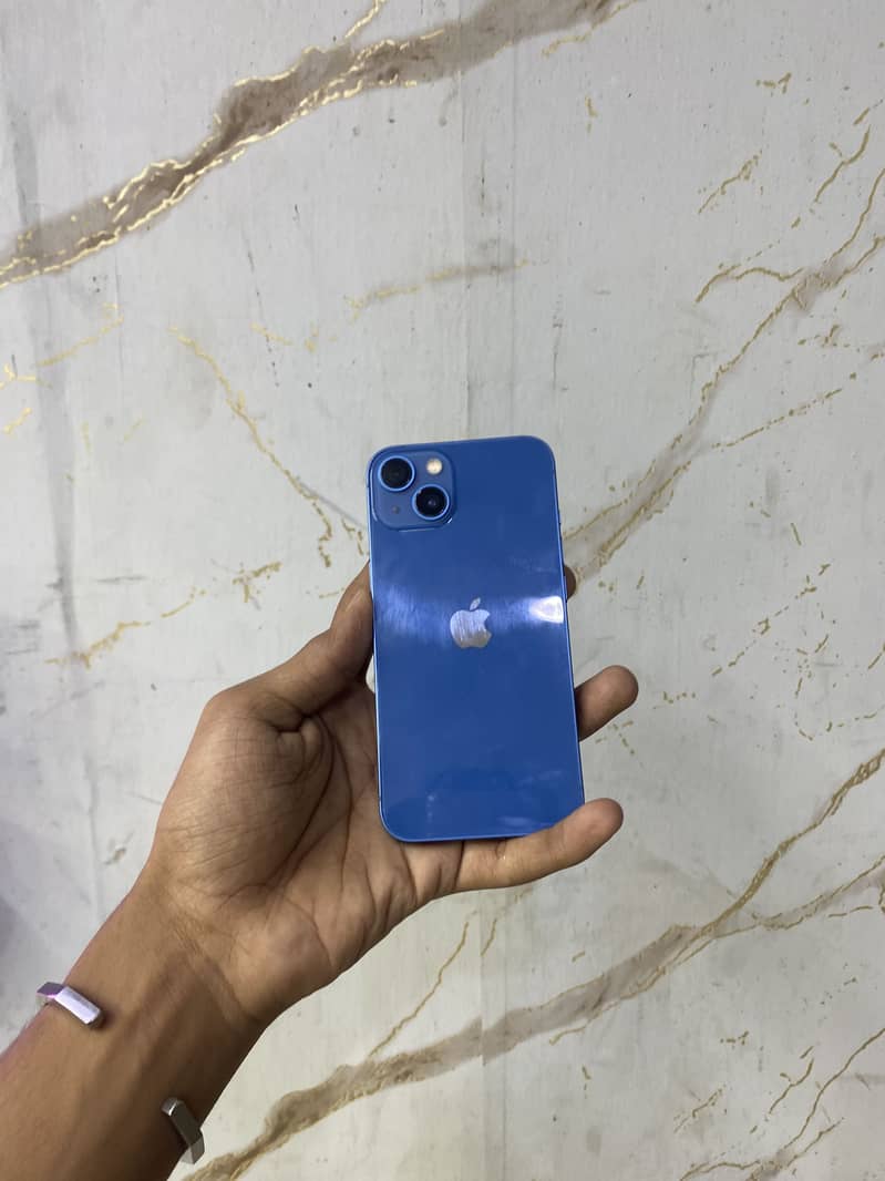 Apple iPhone 13 1