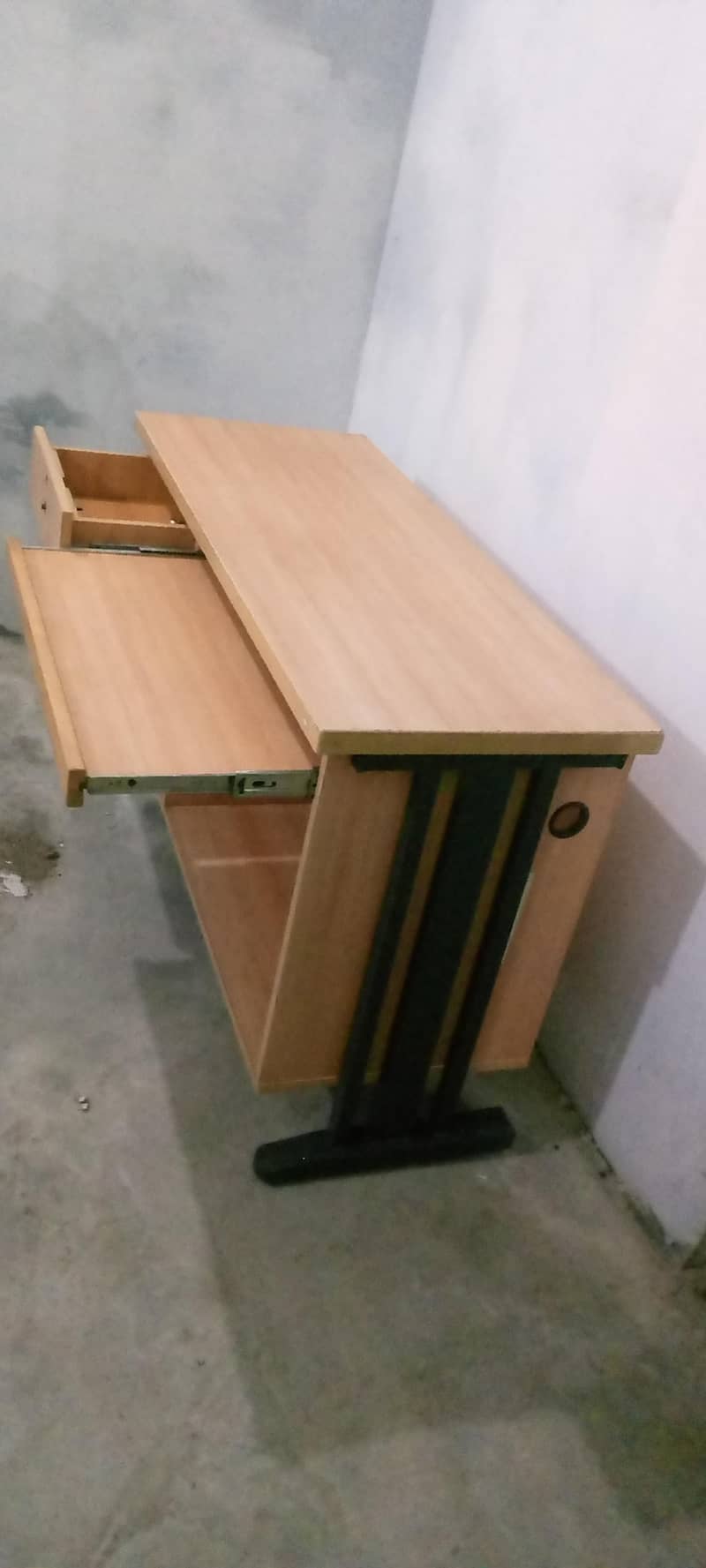 computer table 1