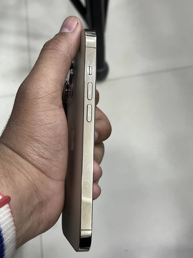 Apple iPhone 14 Pro 5